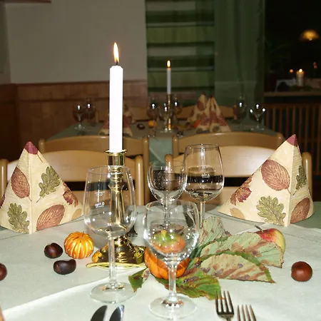 - Restaurant Kastanienhof