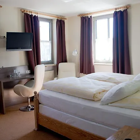 - Restaurant Kastanienhof Hotell Lauingen