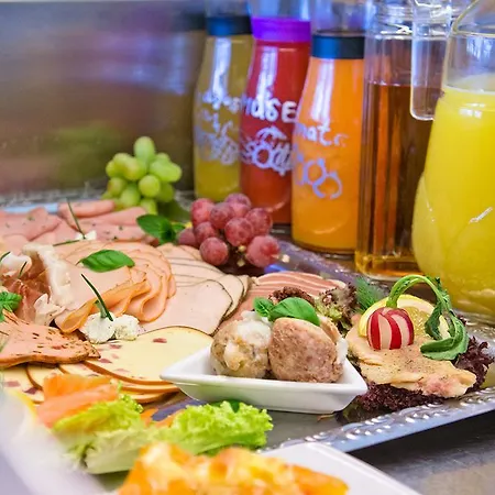 - Restaurant Kastanienhof Hotell