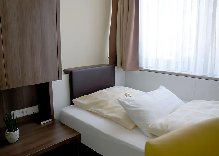 - Restaurant Kastanienhof 3* Lauingen