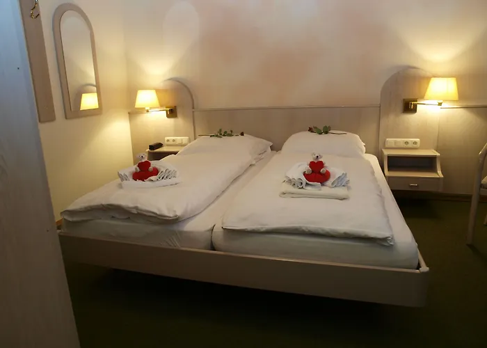 - Restaurant Kastanienhof Szálloda 3*