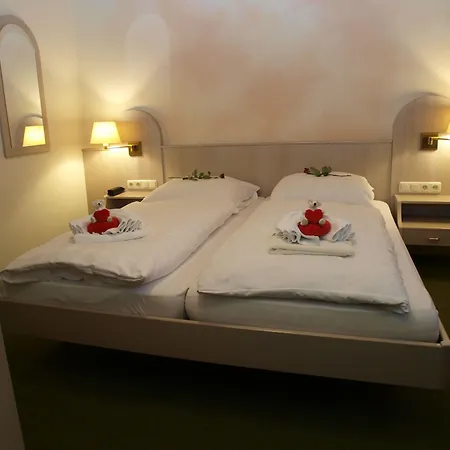 - Restaurant Kastanienhof Hotel 3*