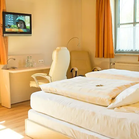 - Restaurant Kastanienhof Hotel 3*